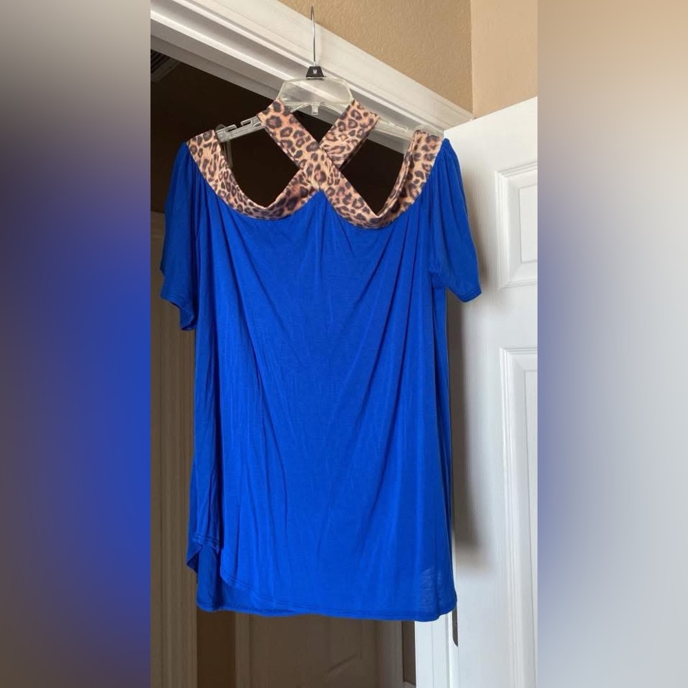 Elegant Blue Women's Blouse with Leopard Print Accents